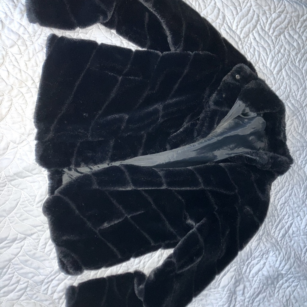 Black faux fur coat juniors/women size m